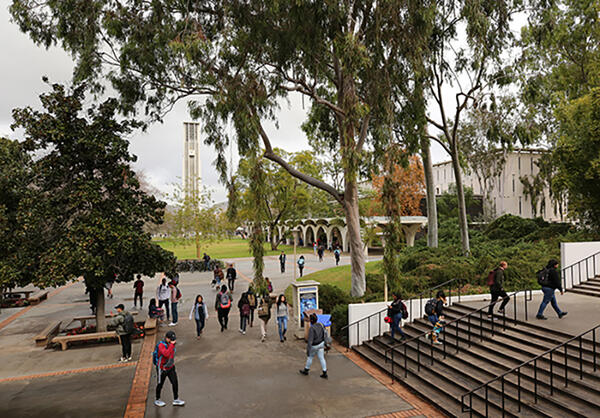 campus outdoors (c) UCR/Stan Lim